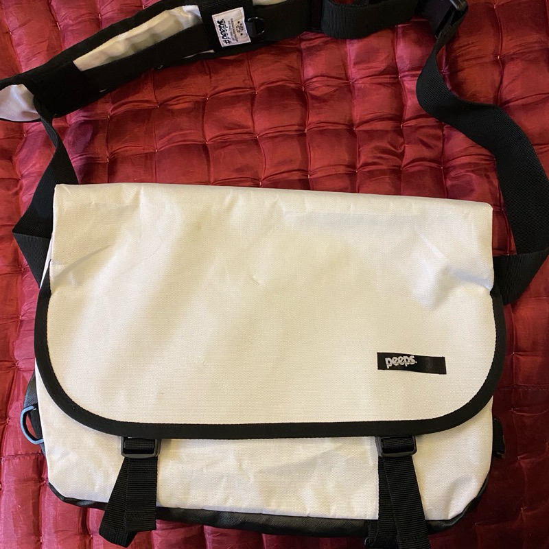 The peeps messenger bag korea