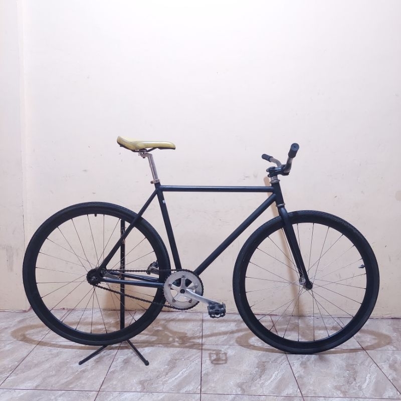 Sepeda fixie airwalk basic