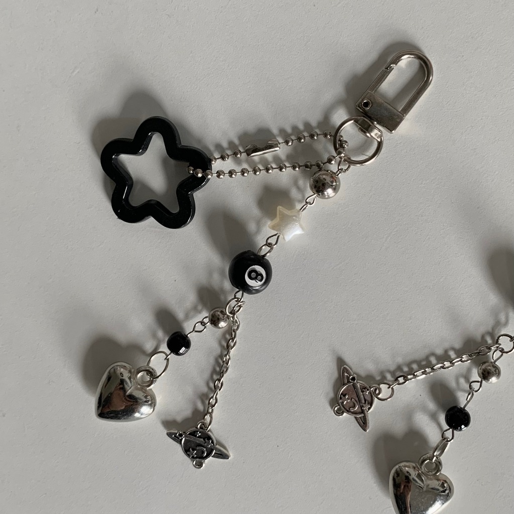 Keychain black and silver big chrome hearts eightball planet y2k aesthetic / Gantungan kunci / Bag C