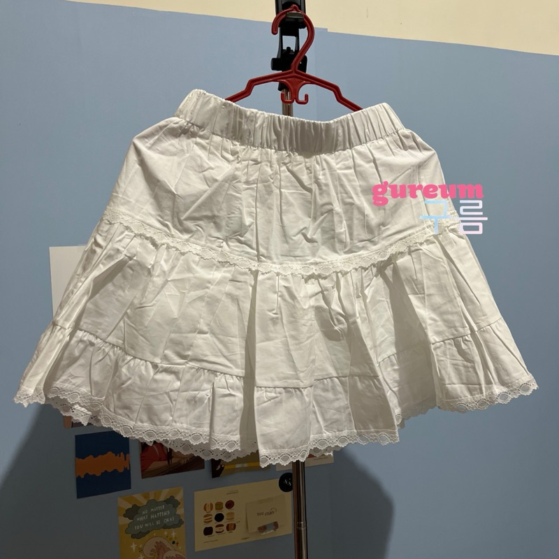 [READY] (NEW) ROK WANITA PUTIH PENDEK LAYER