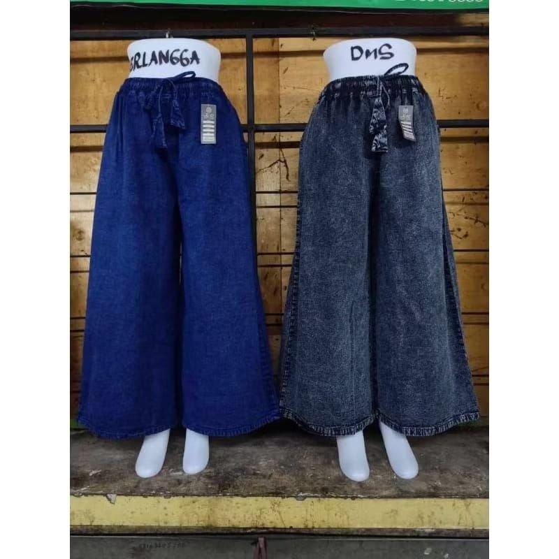 CELANA KULOT LEVIS STANDAR