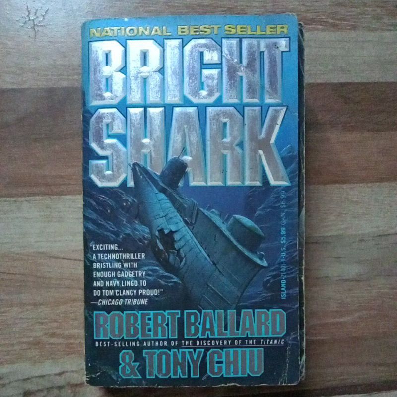 BRIGHT SHARK  ROBERT BALLARD & TONY CHIU  Bahasa Inggris