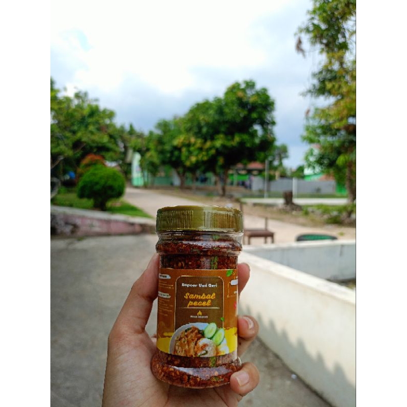 

sambal pecel khas Madiun by dapoer umi qori//sambal pecel//khas Madiun//sambal praktis//sambal kacang//sambal pecel 150ml.