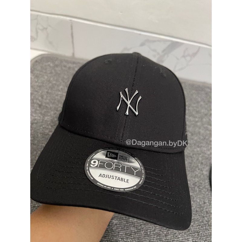 Topi New*Era Small Silver Metal Logo Original 100% Hitam