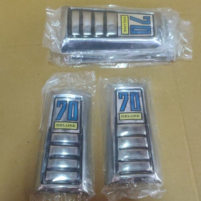 Logo Honda c70 panel dasi depan honda c70