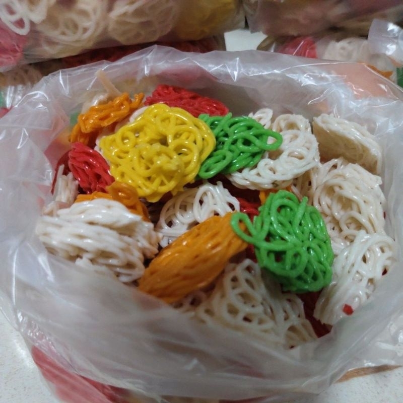 

kerupuk mawar warna warni 500g