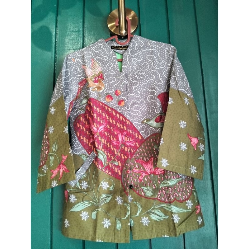 Arjuna Weda Batik Wanita