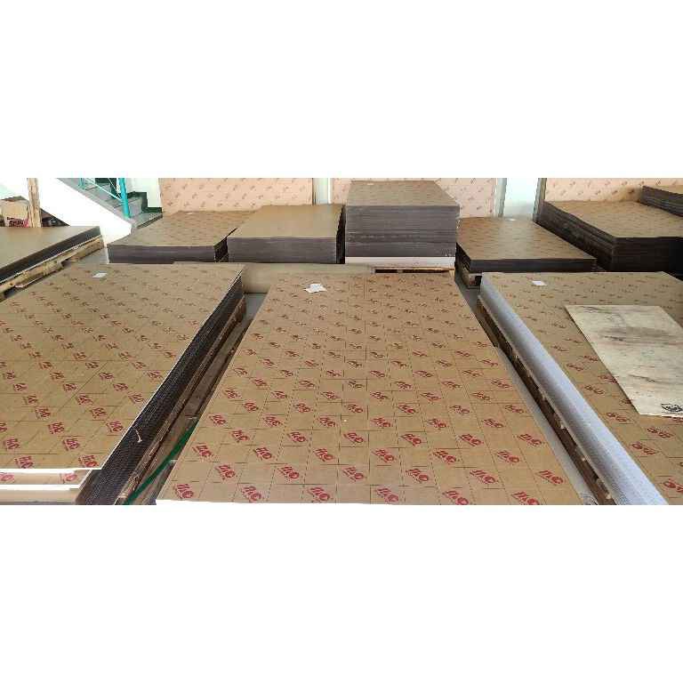 

KODE C58Z Lembaran Akrilik 8x6cm 2mm