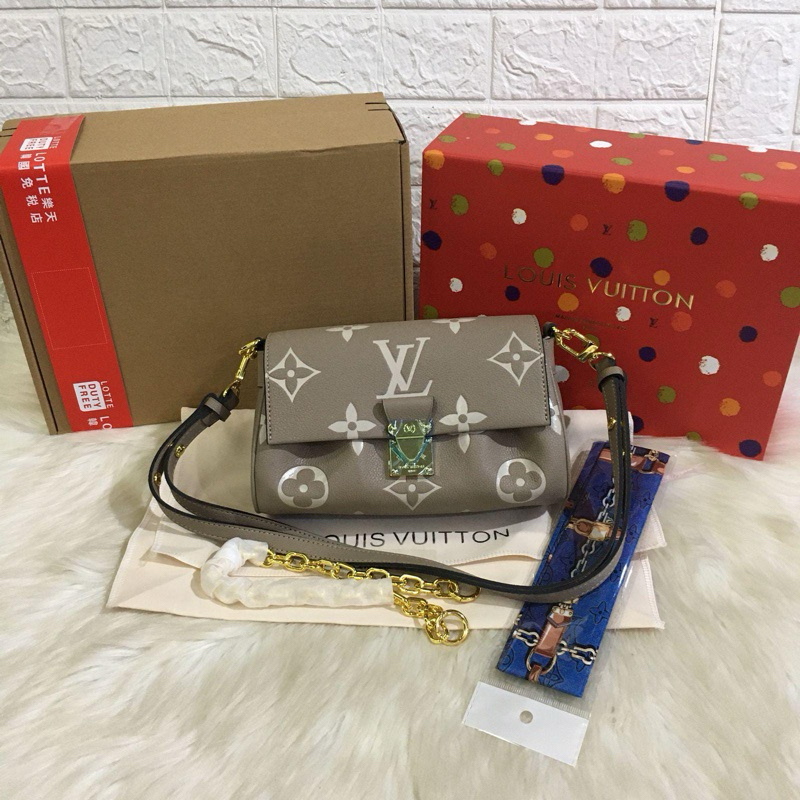 LV Favorite Bicolor Monogram Empreinte Shoulder Bag Tourterelle M45836 with Magnet Box (Double Box) 