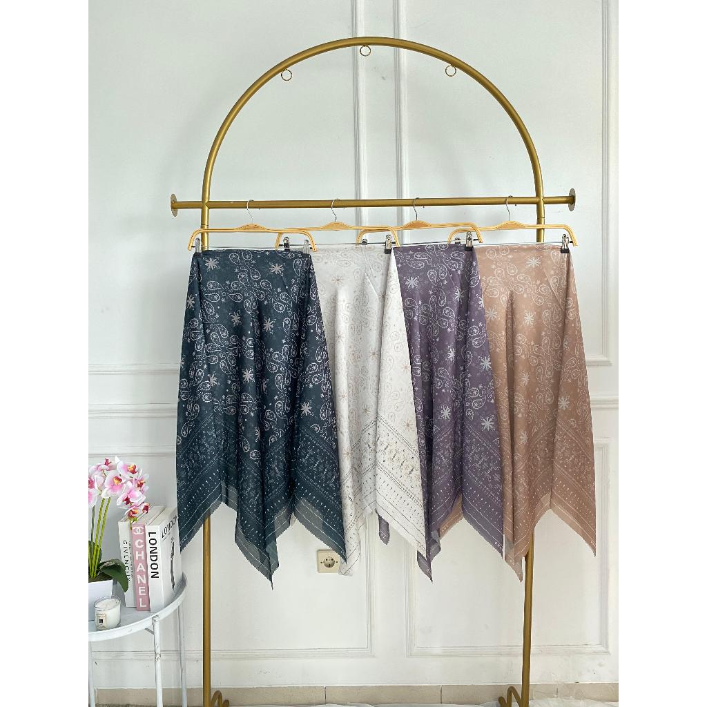 SCARF GEVITA BY QNANZ