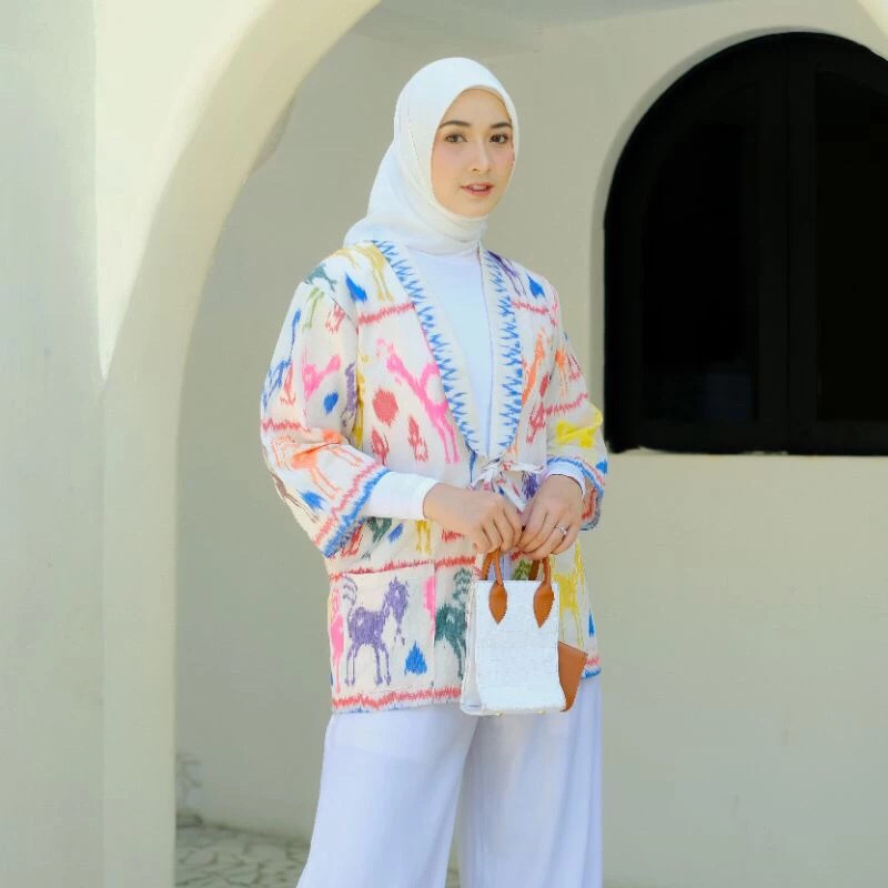 Outer Kain Tenun Sumba Warna Warni