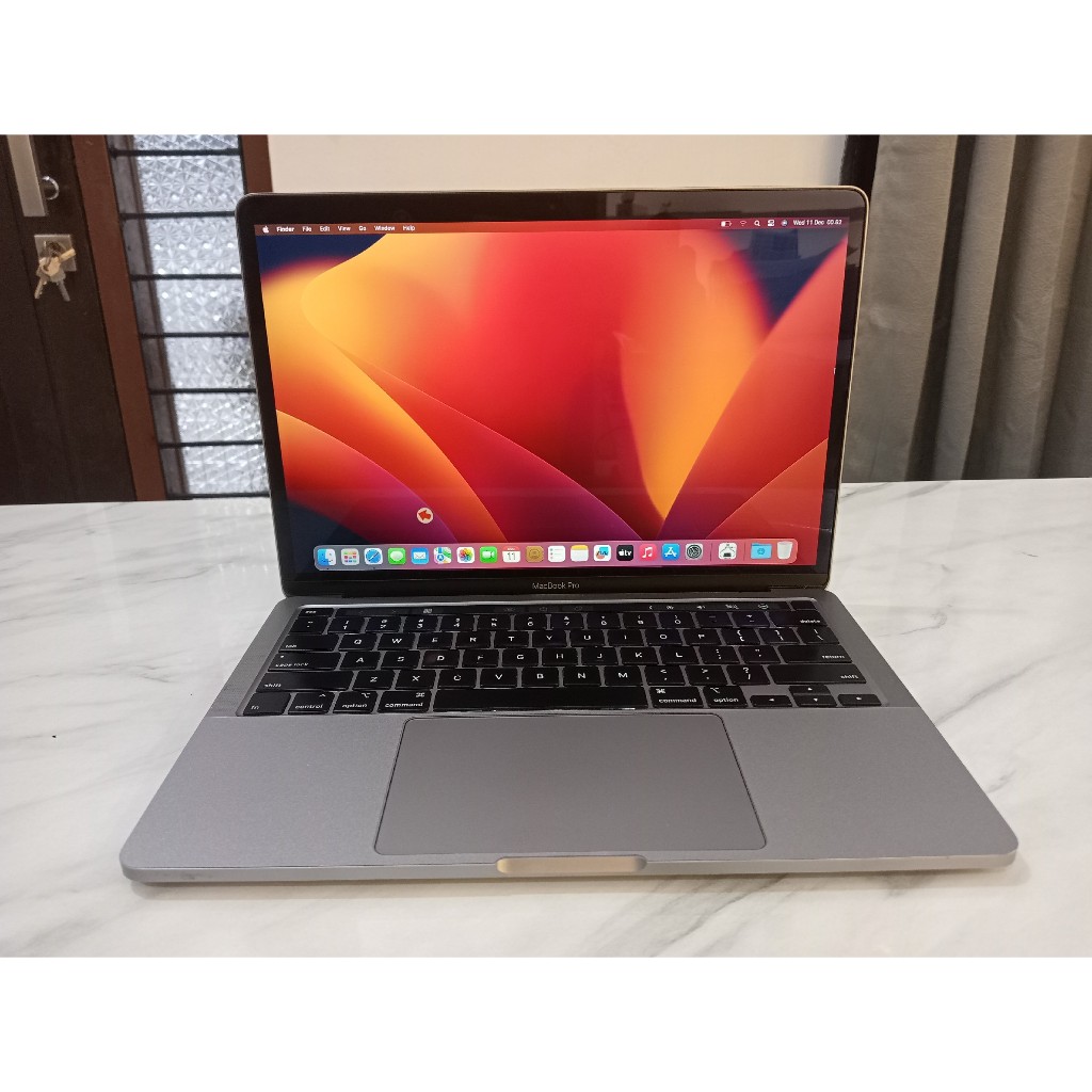 Macbook Pro Retina 2020 13inch i5 RAM 16GB SSD 512GB Touchbar