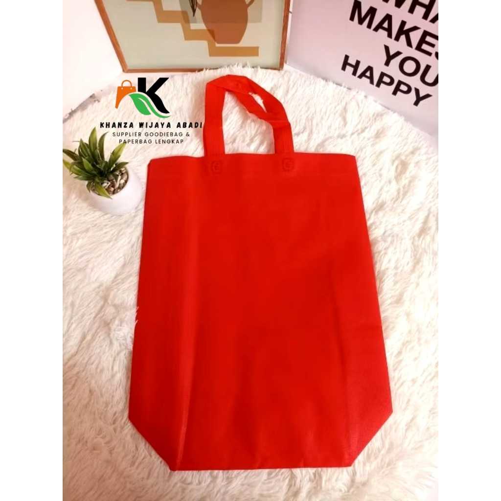 

Tote bag polos 25x35x10 / Tas spunbond HBPA 25x35x10 / Tas Box Press / souvenir / hampers / goodiebag / harga satuan