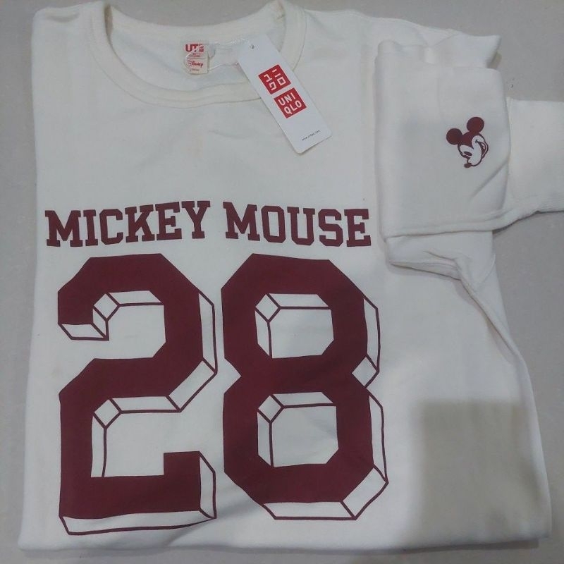 Kaos Lengan Panjang Uniqlo