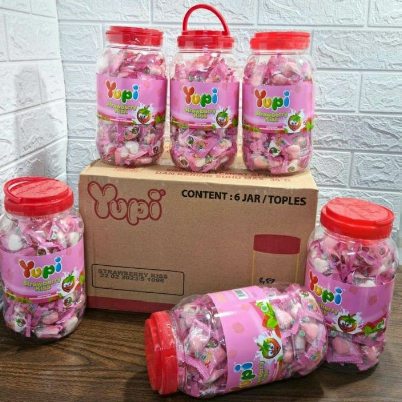 

yupi permen jelly yupi 1toples rasa strawberry