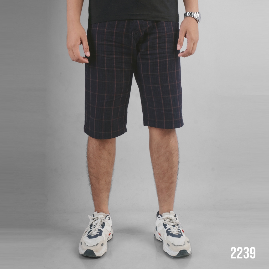 DGM Celana Pendek Pria Bahan Flanel Tartan Celana Pendek Navy Garis Merah 2239