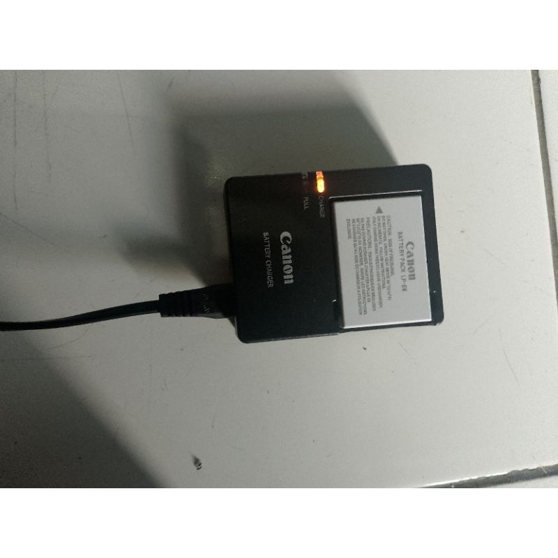 CHARGER DAN BATERAI ORI CANON 600D