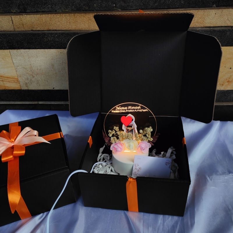 

Hampers Lampu Tidur Akrilik Custom / Hadiah Ulang Tahun / kado ultah / kado anniversary / kado wedding / kado tahun Baru /birthday gift / hampers ulang tahun murah mewah / parsel / buket
