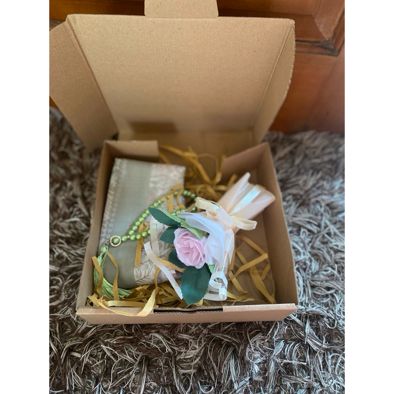 

GIFT BOX HIJAB