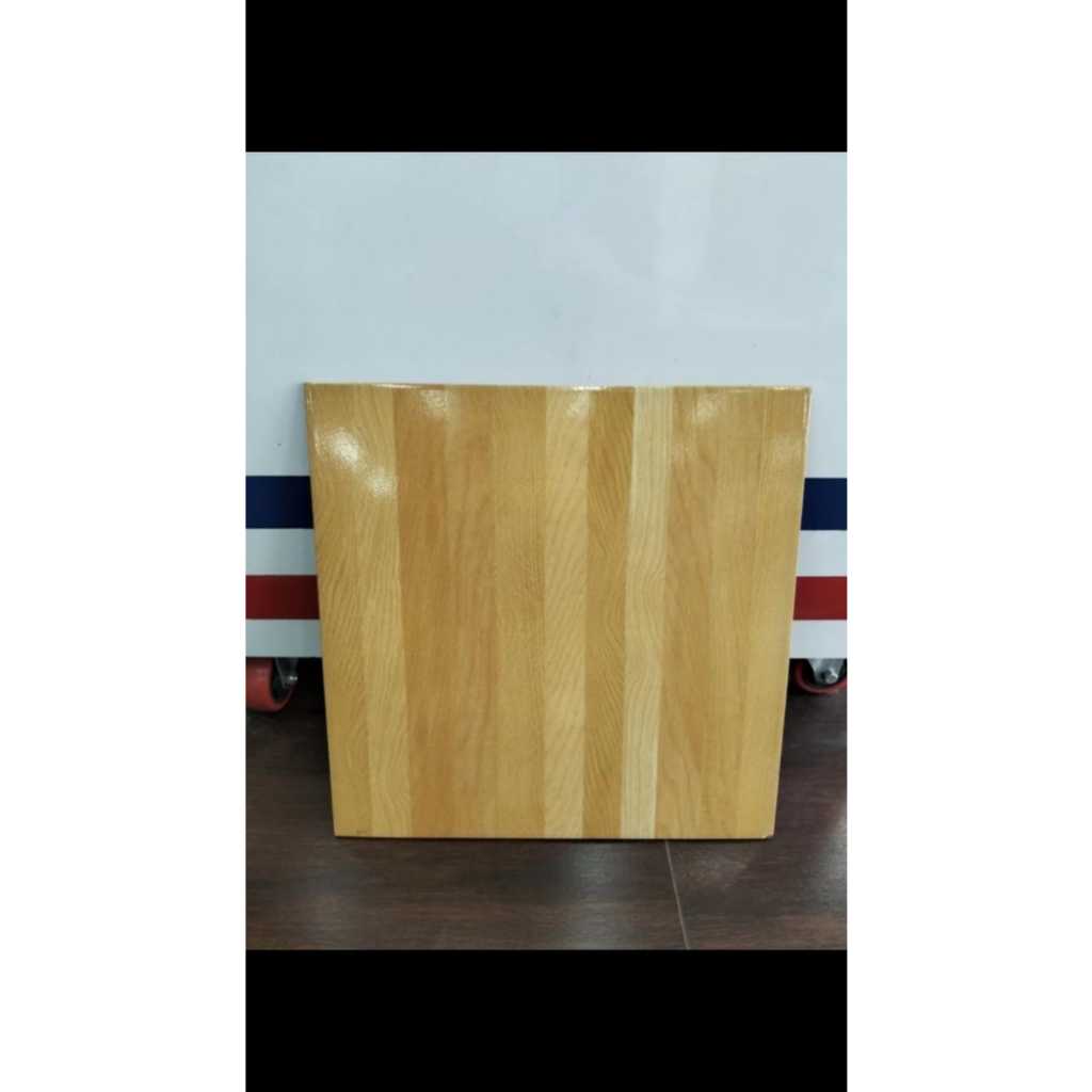 KERAMIK LANTAI MOTIF KAYU GLOSY MINIMALIS | ARWANA EBONY BEIGE 40X40
