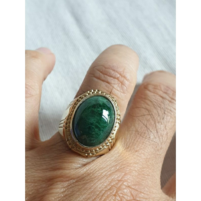 Cincin Natural Giok tipe A warna hijau tua berkharisma