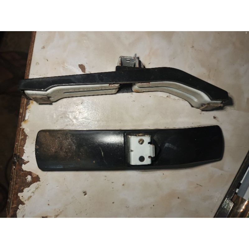 kaki tv sharp 24 in