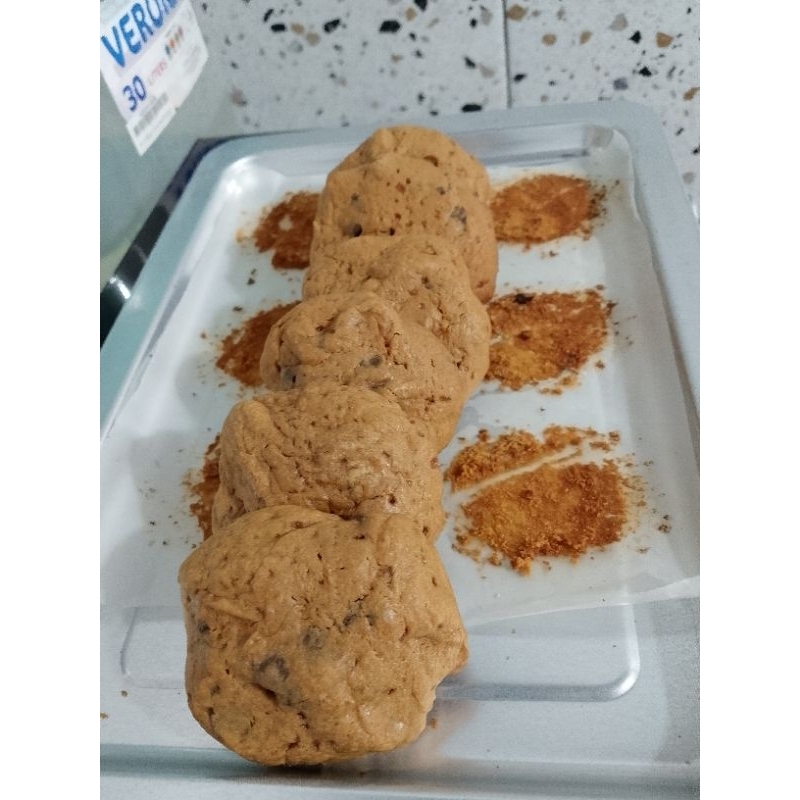 

Soft cookies with melted chocolate by fudnies.bm