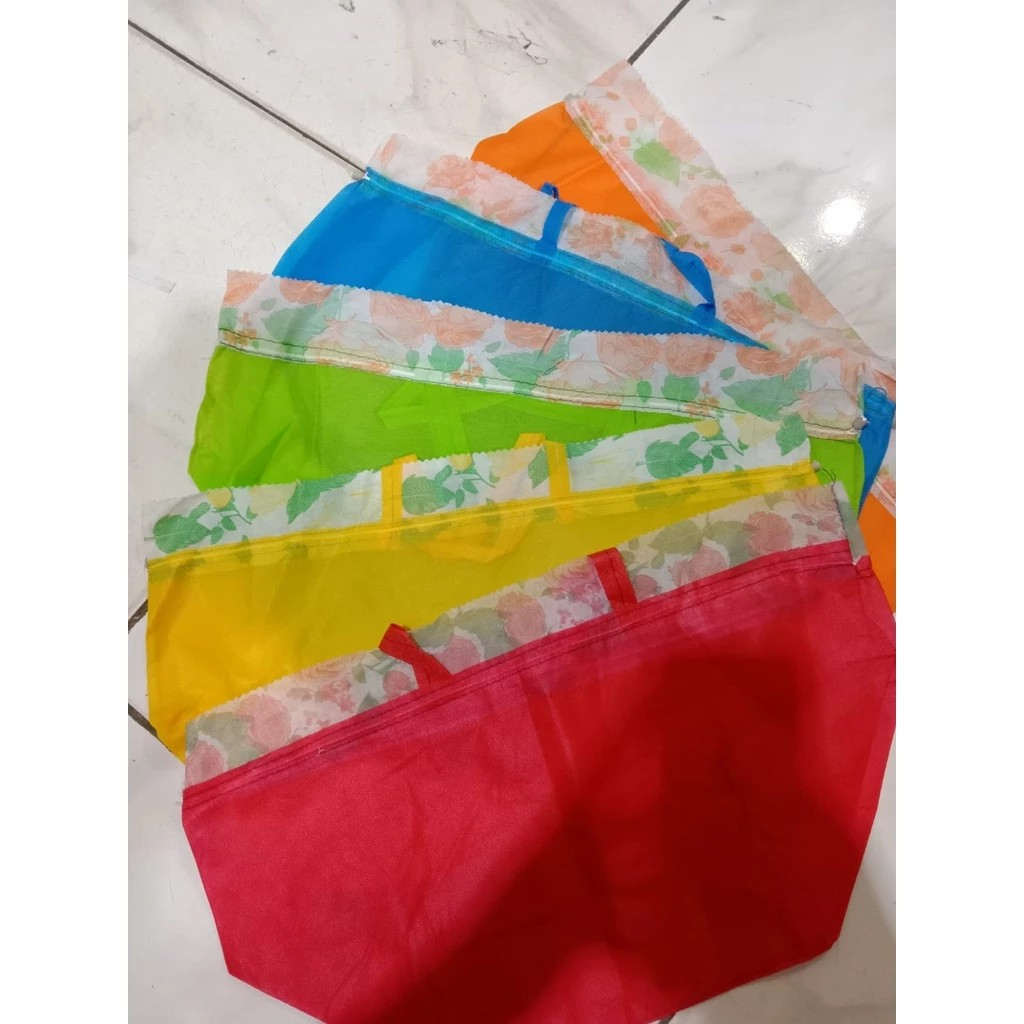 

(12PCS) TAS KAIN / SPONBOND / GOODIE BAG BESEK / TAS SERUT KOTAK NASI 18X18/20X20 BOX KANTONG