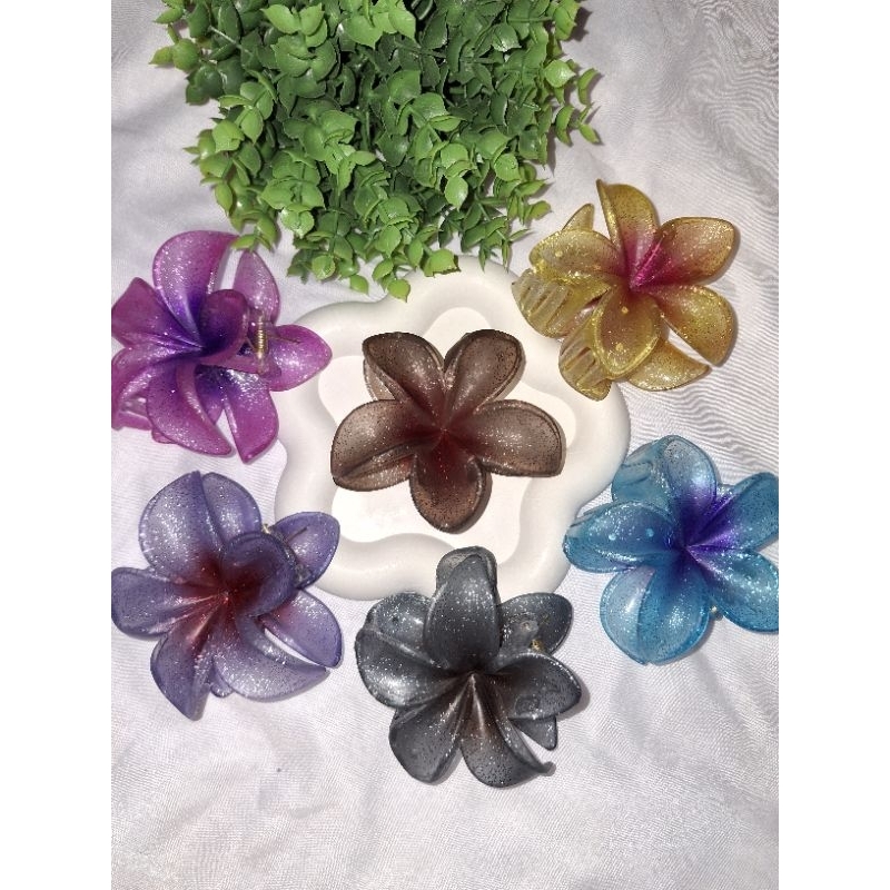 Jepit rambut/jedai bunga kamboja gliter