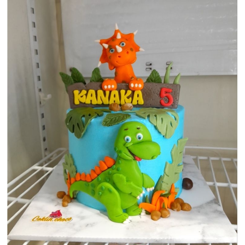 

Custom cake dino /kue ultah tahun Dinosaurus