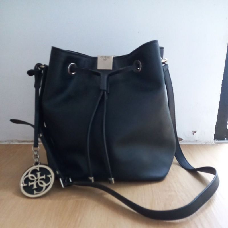 tas bucket guess ori