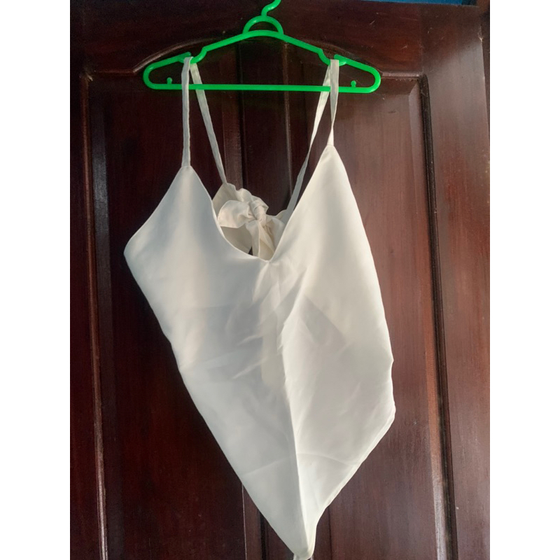 Tanktop Pita White Satin Korean Style