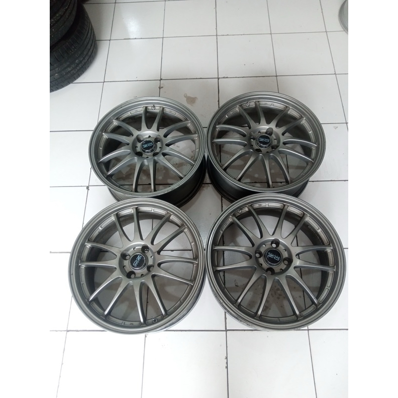 VELG MOBIL BEKAS OZ RING 17x7 4x100 ET 45 GREY KONDISI BAGUS