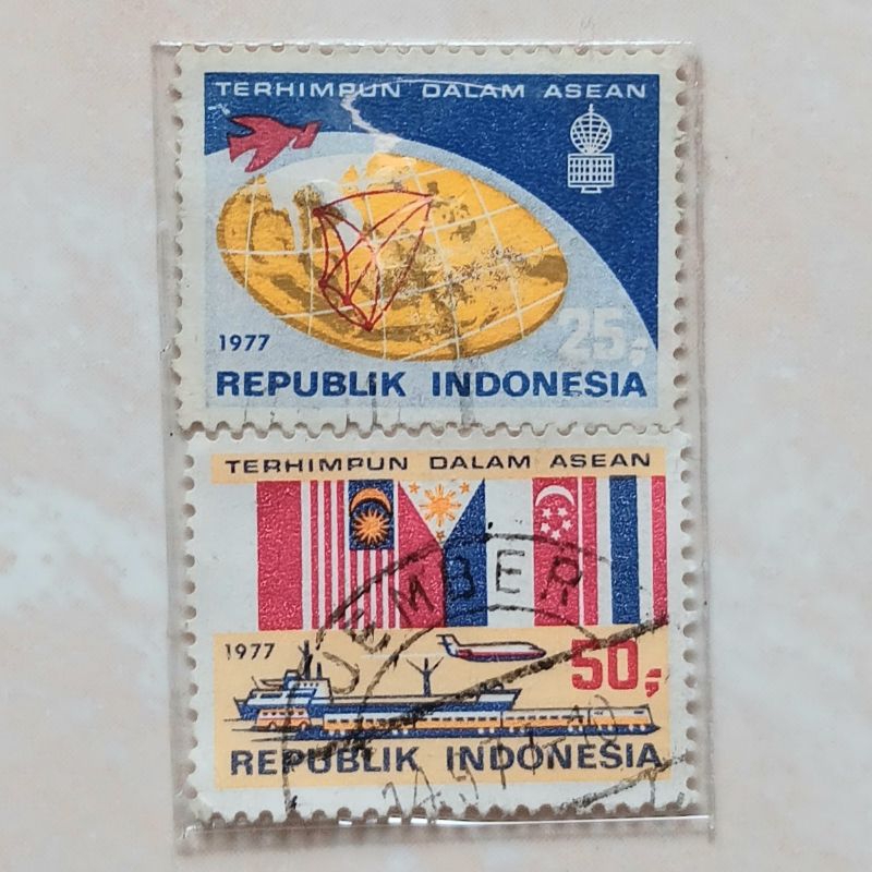 

(AC) Perangko Indonesia 1977 HUT ASEAN Ke X Set 2 pcs Used