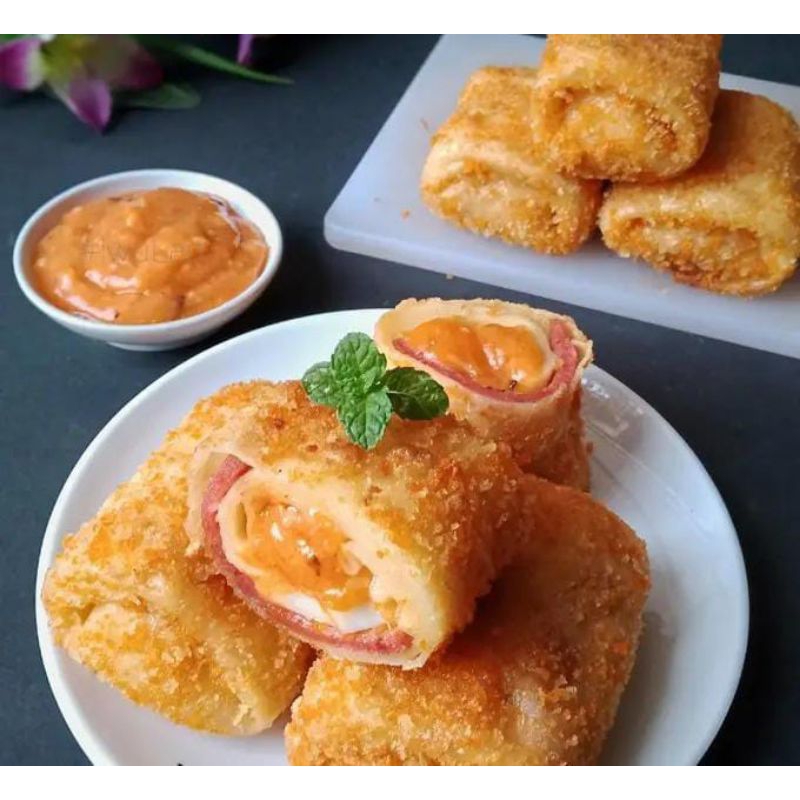 

Risol Frozen RollzWin isian Saus Mentai, Smoked Beef, dan Telur rebus