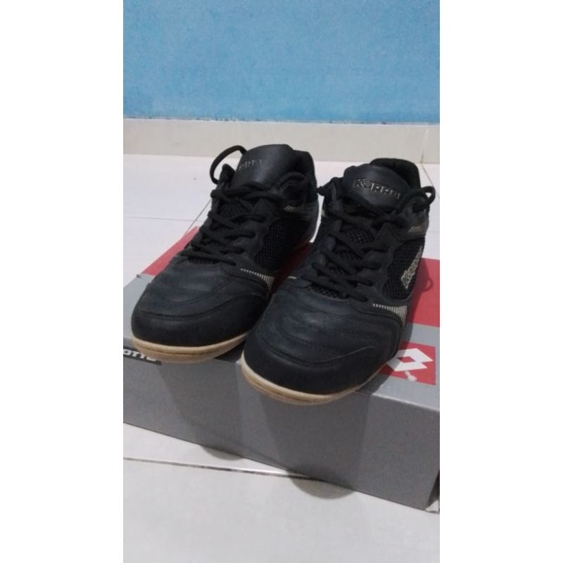 Sepatu Futsal Kappa