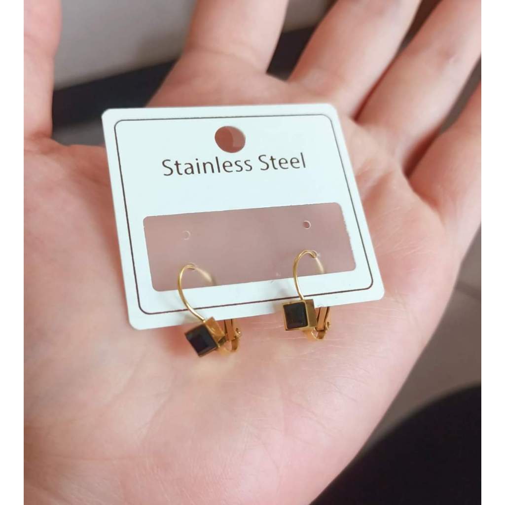 At. Desi Kotak Hitam - Anting Desi Hitam