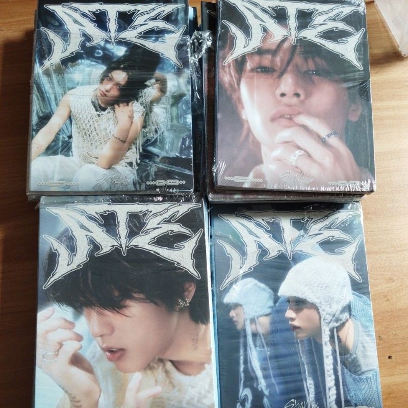 

unsealed accordion ate straykids bangchan han jisung felix in