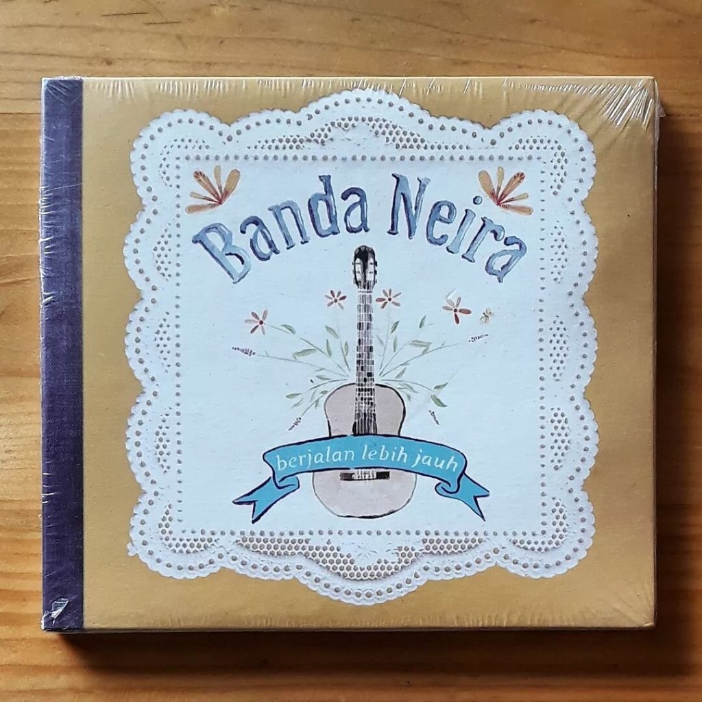 Cd BANDA NEIRA - Berjalan Lebih Jauh