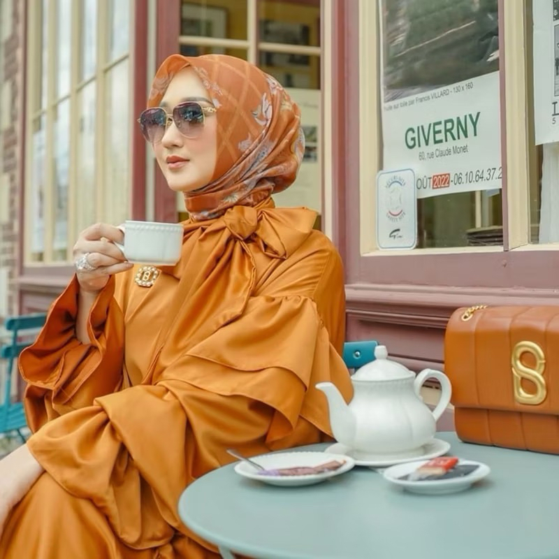 BUTTONSCARVES x DIAN PELANGI -  AUTOGRAPH