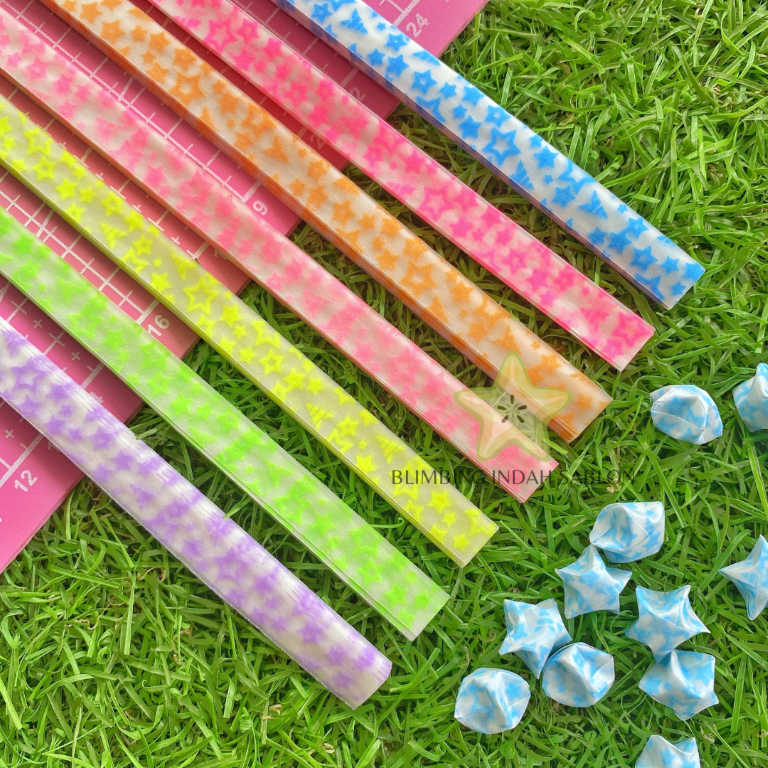

Kertas Bintang Fosfor WARNA RANDOM Origami Glow Star Paper Lipat Motif Warna Warni Quiling Papercraft Craft Crafting DIY Handcraft Kerajinan Prakarya Art Color Seni Kesenian Kertakes Perlengkapan Peralatan Stationery Tools Blimbing Indah Sablon Malang