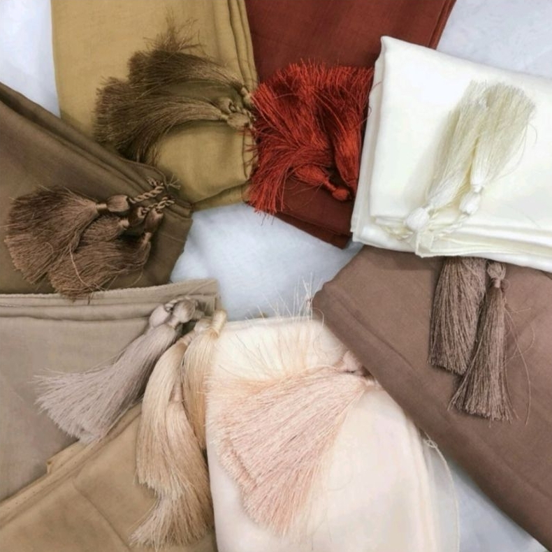 Hijab Segi Empat Paris Polos Tasel | Paris Tasel | Hijab Kekinian