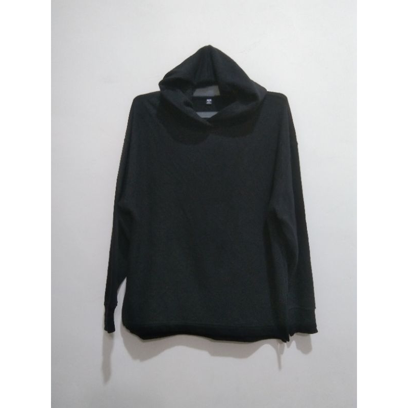 Hoodie uniqlo belah samping