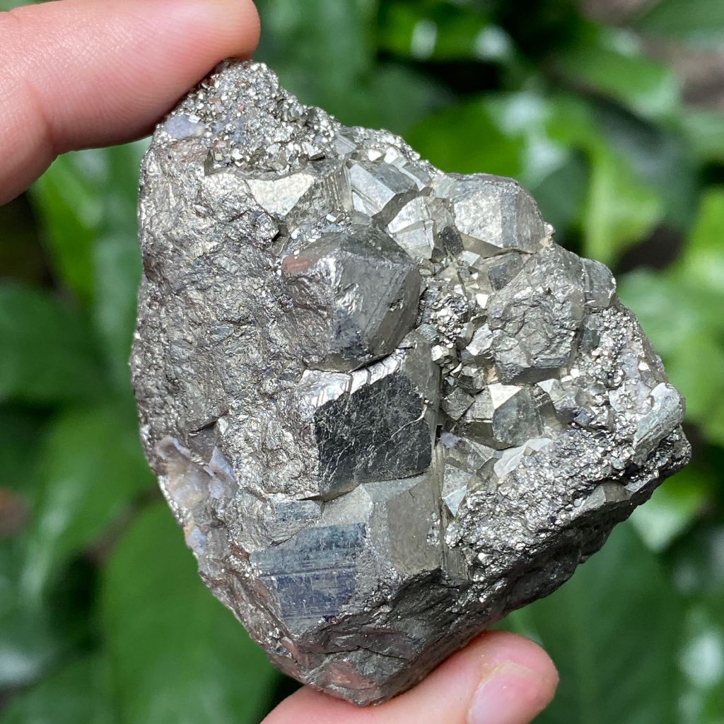 Natural Pyrite - Bongkahan Pyrite Mineral Chalcopyrite Gems Collection
