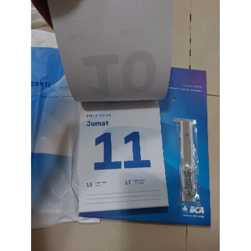 

Kalender Dinding Harian BCA Prioritas