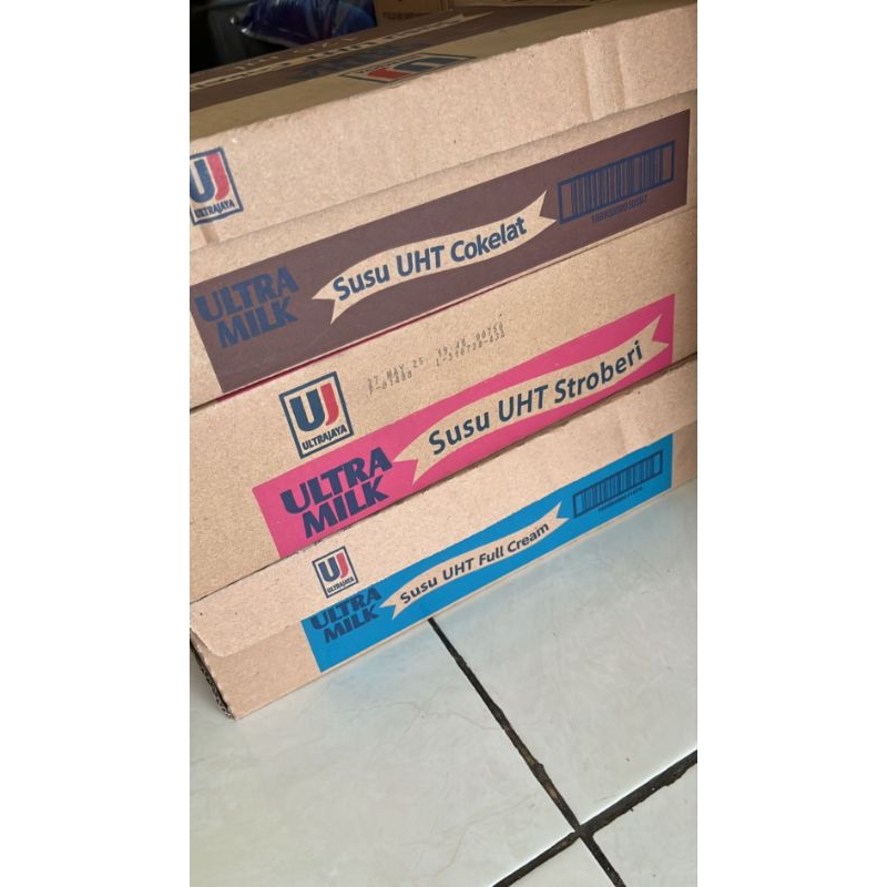 

ULTRAMILK SUSU UHT 125ML ISI 40PCS