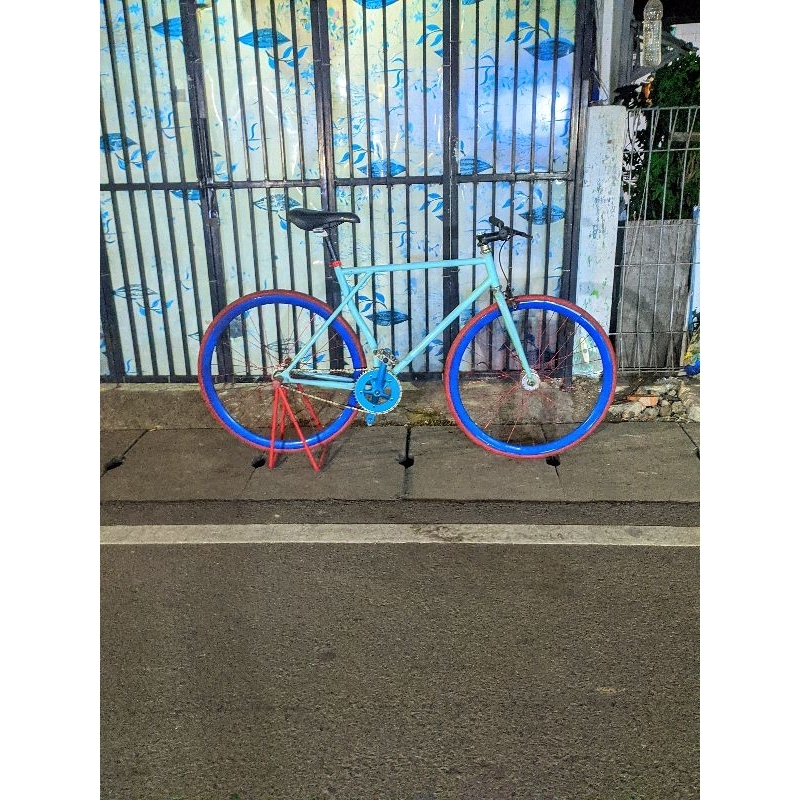 fixie comet biru