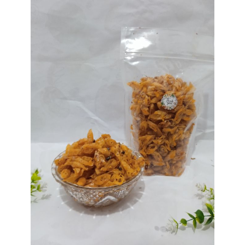 

Lumpia kering pedas Chili oil isi 100 gram dan 200 gram