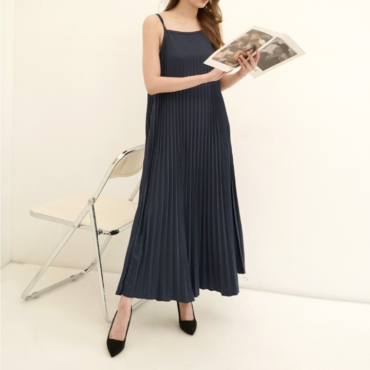 Inner Dress Plisket Tali Tanpa Lengan Hitam - Pleated Dress Sleeveles Mayung Bahan Hyget Premium