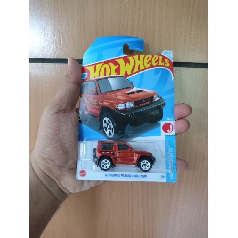 HOTWHEELS MITSUBISHI PAJERO EVOLUTION DIECAST HOTWHEELS